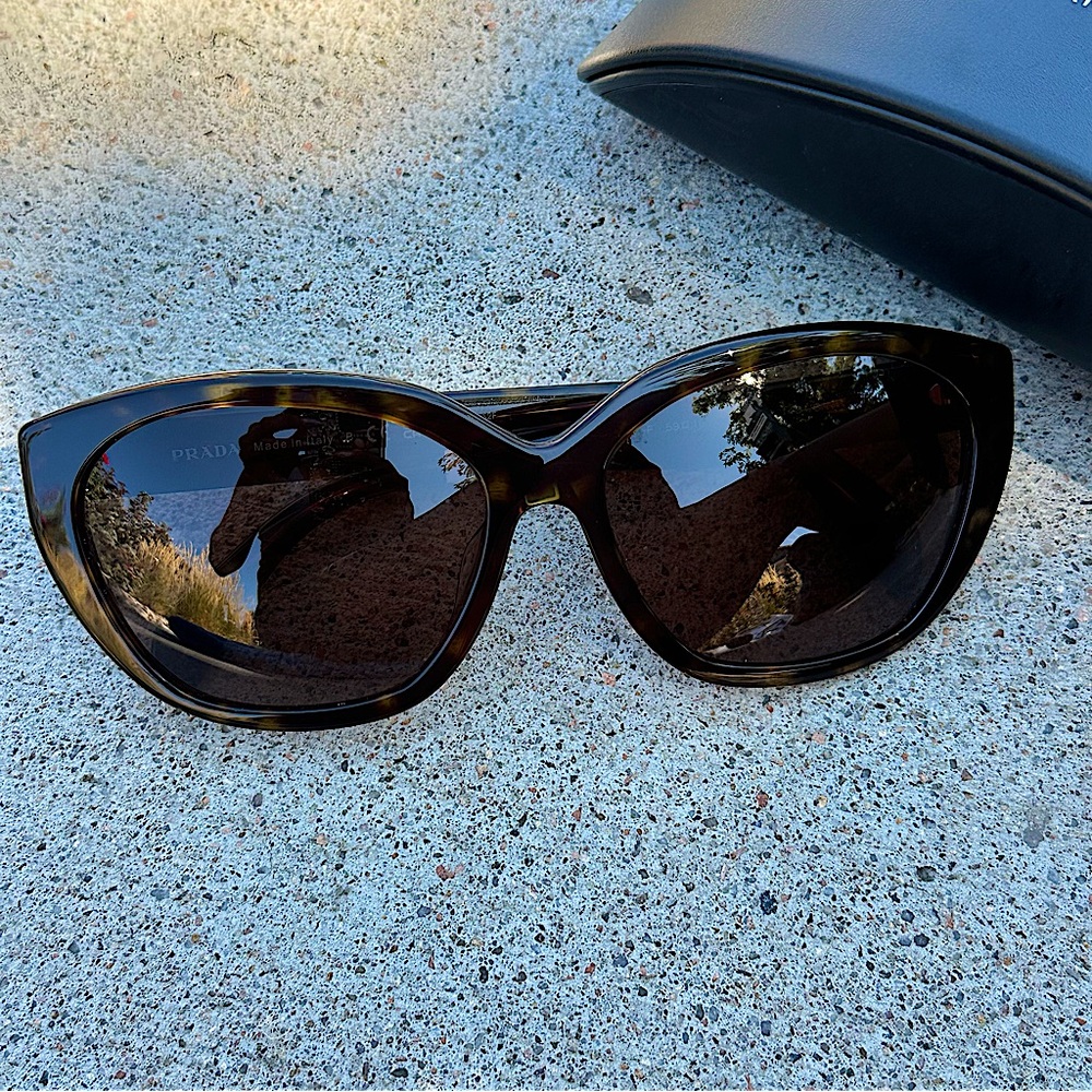 Prada Sunglasses New #129 NO CASE